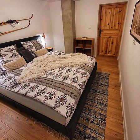 Podhalanska Ostoja Apartament ビャウィ・ドゥナイェツ エクステリア 写真